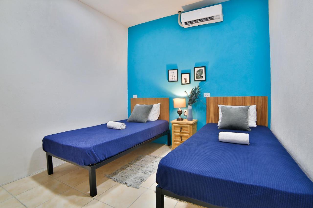 Hostal Ten To Ten Пуэрто-Вальярта Экстерьер фото