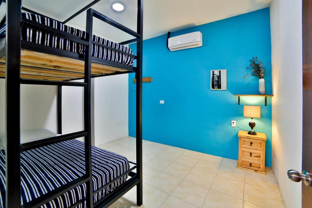 Hostal Ten To Ten Пуэрто-Вальярта Экстерьер фото